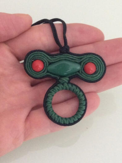 Red eye green frog necklace to hold your sunglasses Red eye green frog necklace to hold your sunglasses
